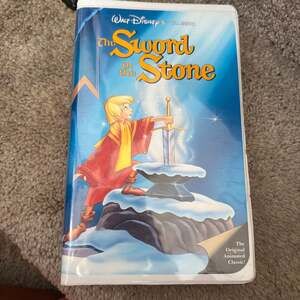 Walt Disney's The Sword in the Stone Black Diamond Classic VHS